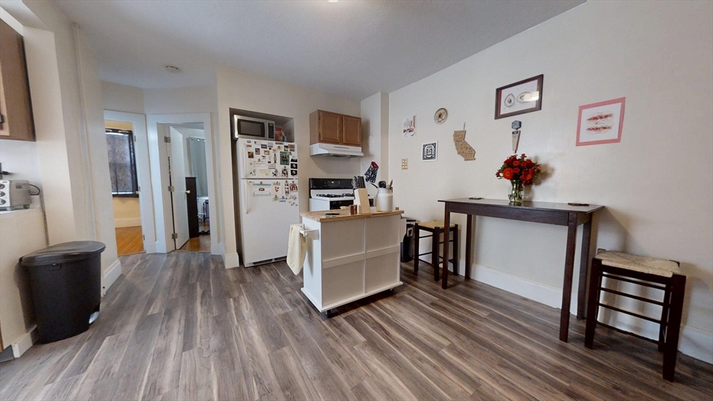 54 Prentiss St, Watertown