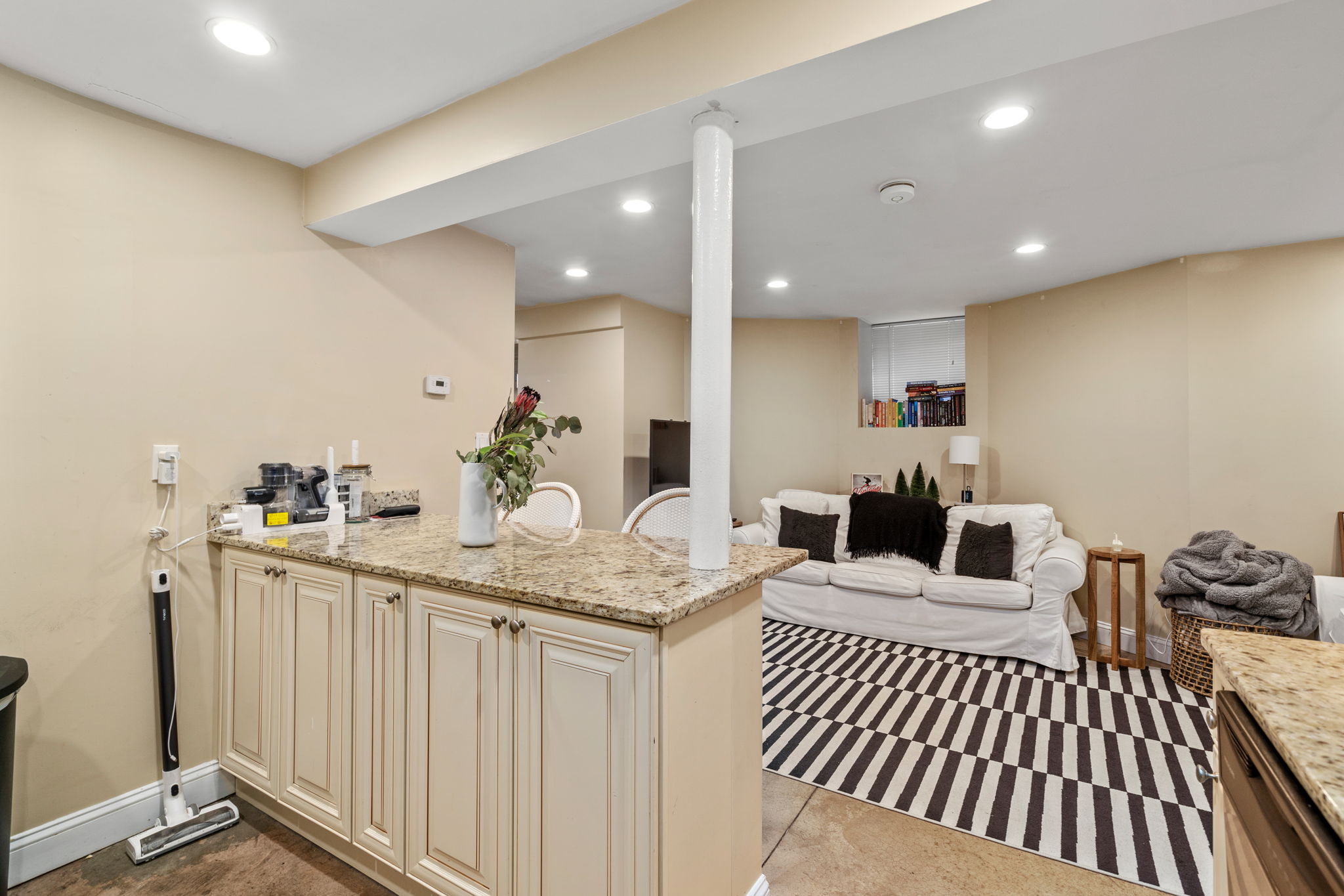 2 bed, 1 bath apartment for rent at 79 Foster St Unit B, Brighton — photo 3 of 15