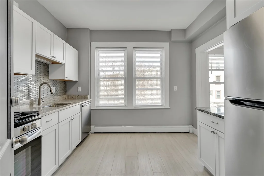 142 Sutherland Rd, Brighton