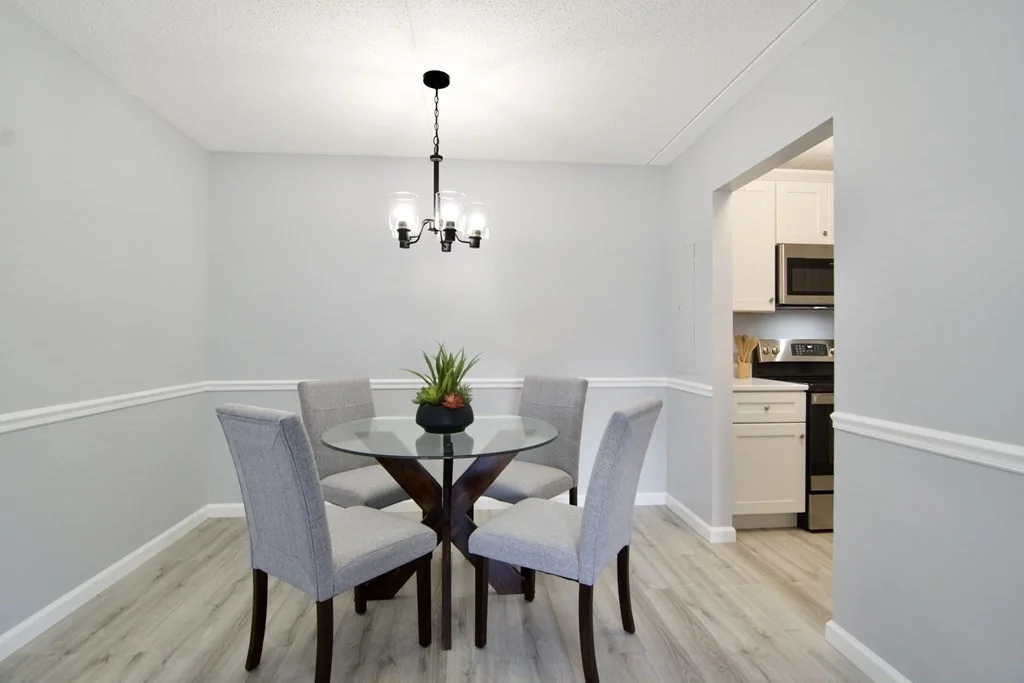 22 Maple Crest Cir, Holyoke