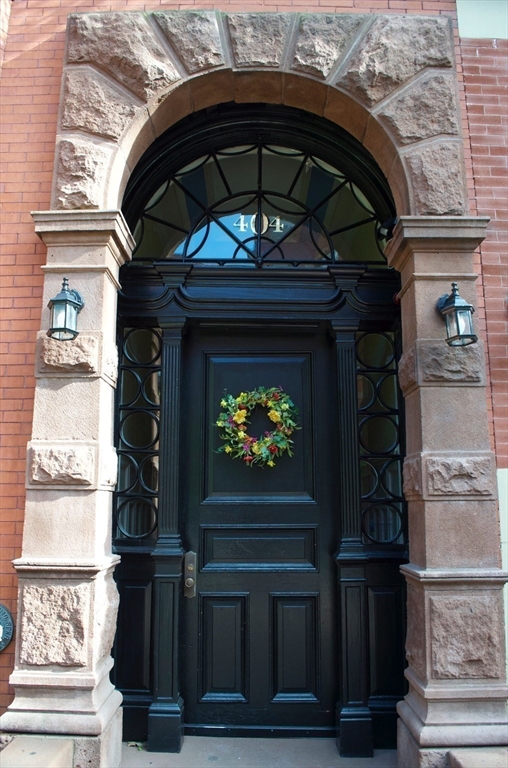404 Marlborough St, Back Bay