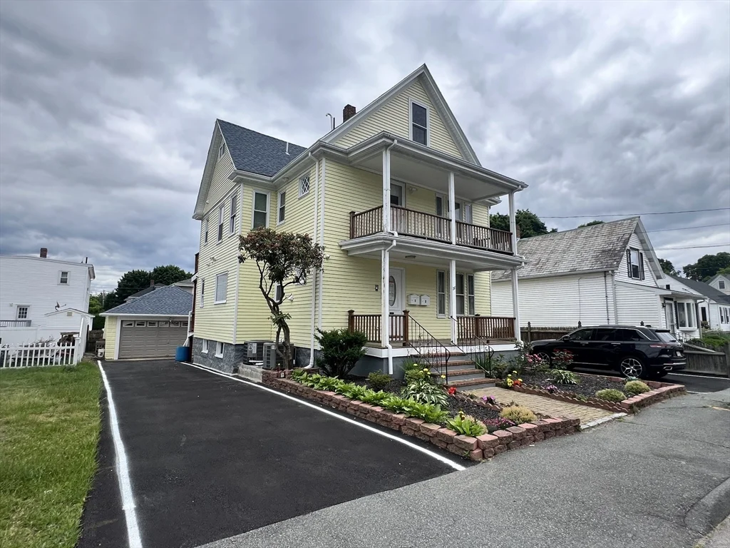 28 Albertina, Quincy