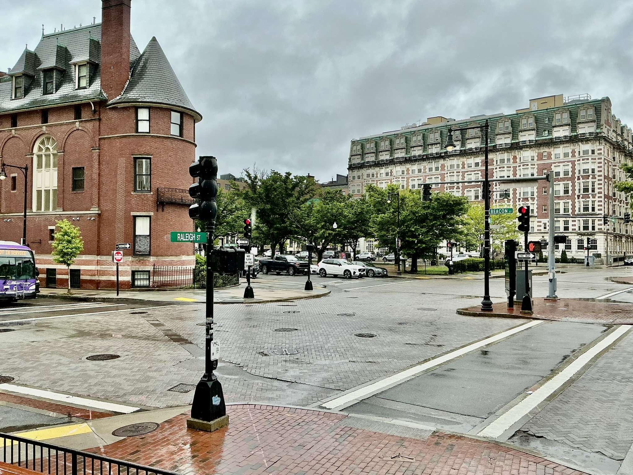 636 Beacon St, Fenway