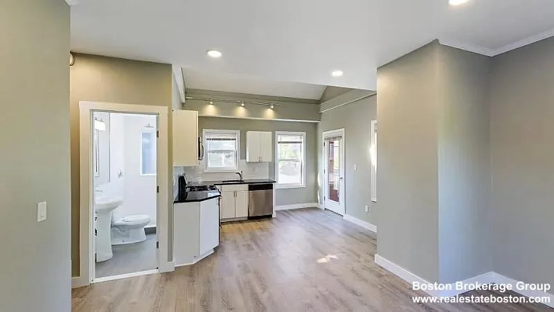 17 Ashley, Jamaica Plain