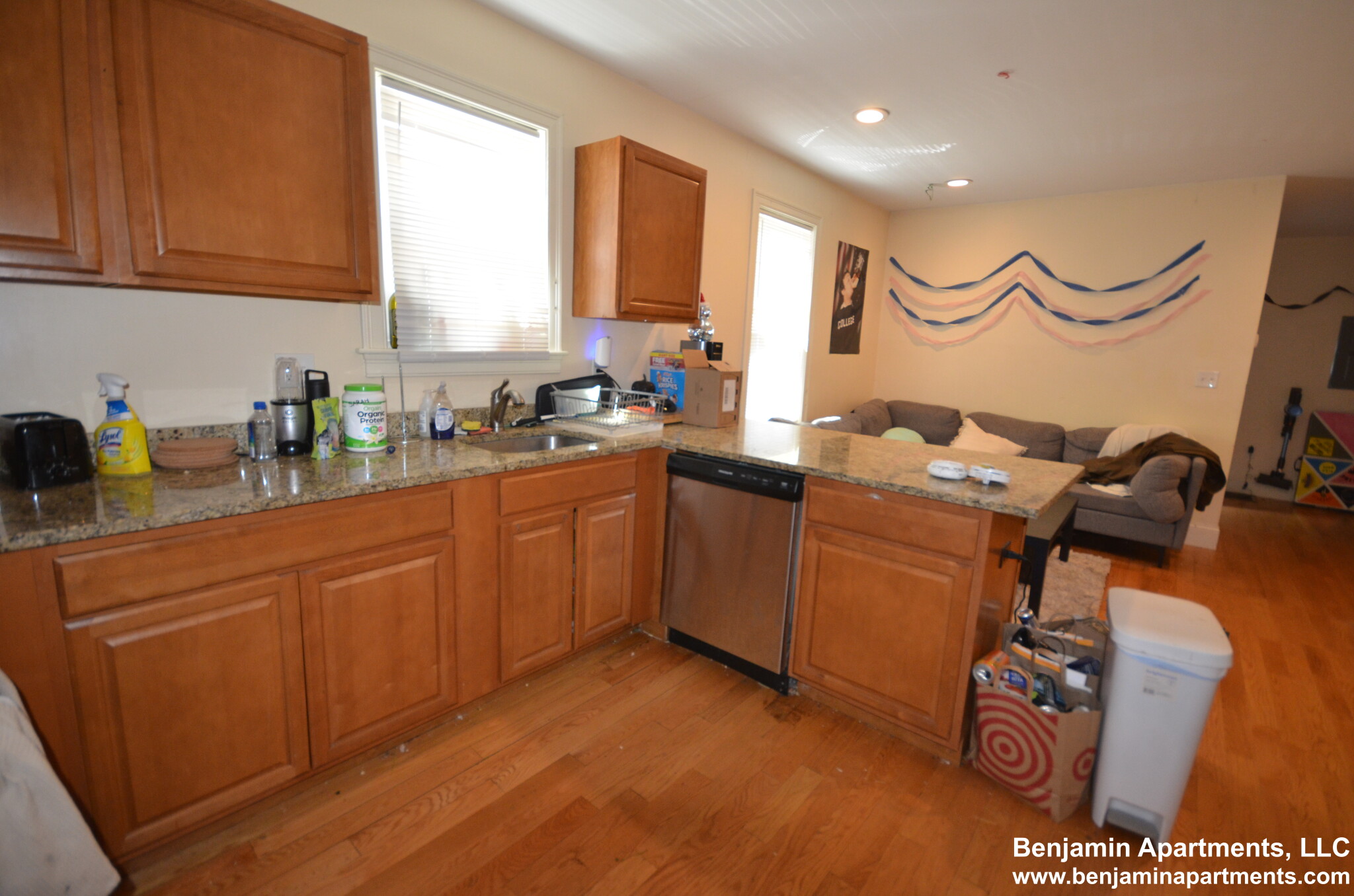 35 Pratt St, Allston