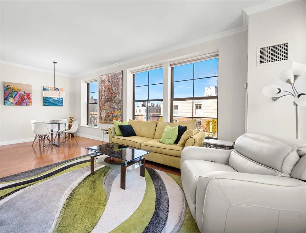 519 Harrison Ave, South End