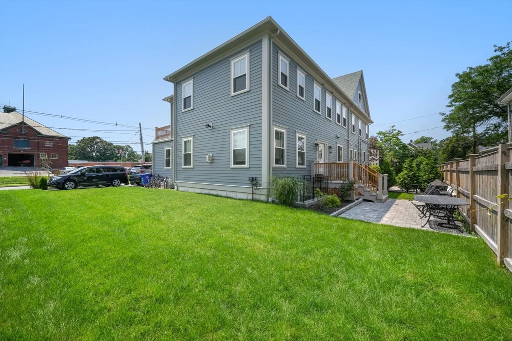 99 Crafts St, Newtonville