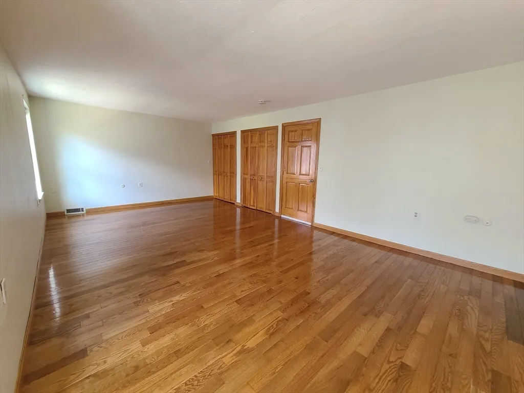 152 Quincy Shore Dr, Quincy