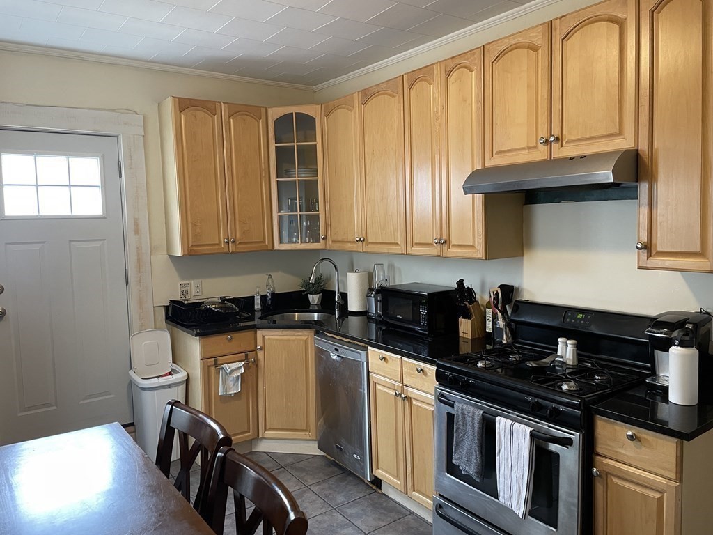 648 E Sixth St, South Boston