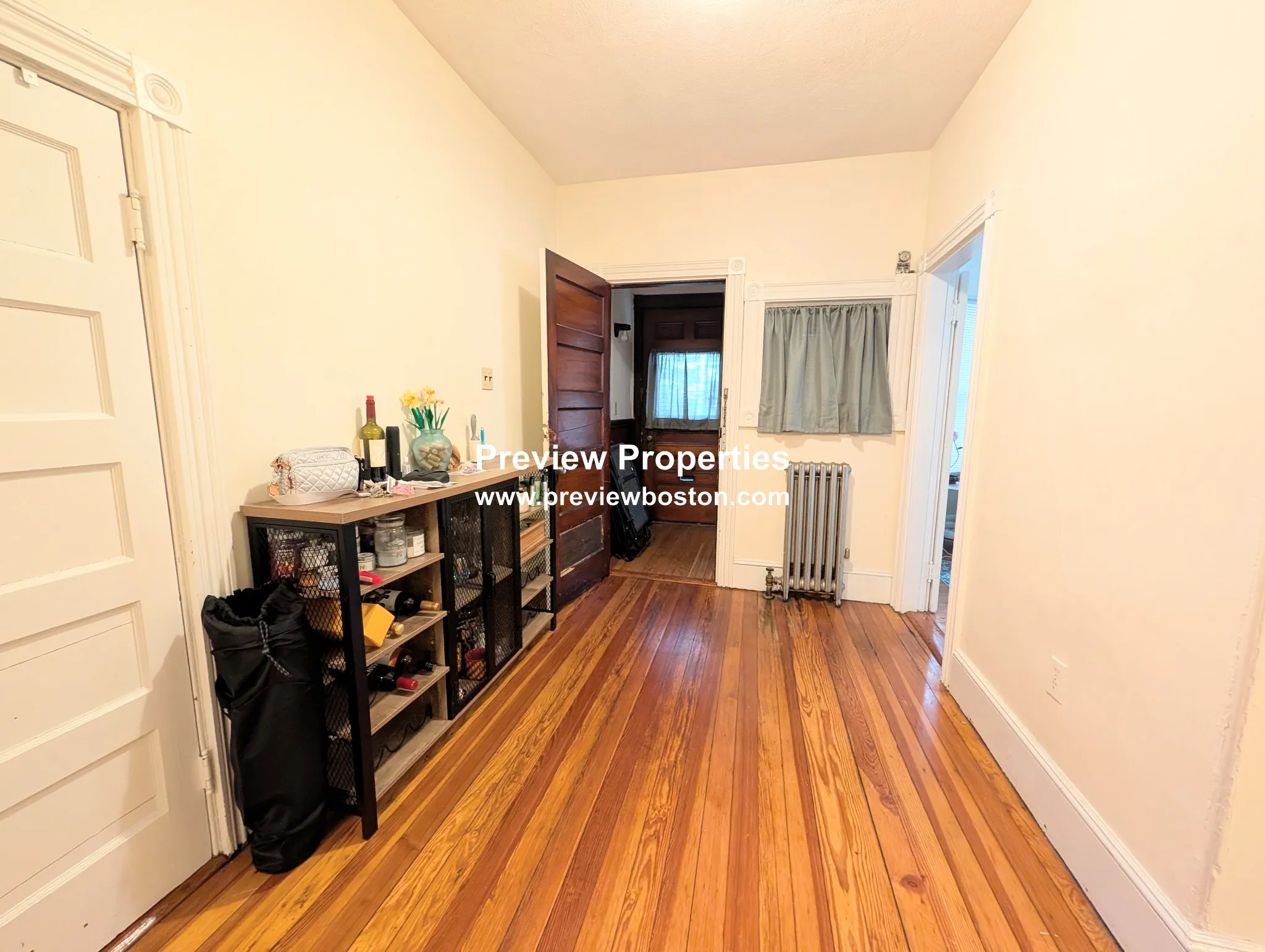 18 Fairbanks St, Oak Square