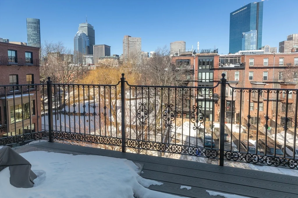 83 Montgomery St, South End