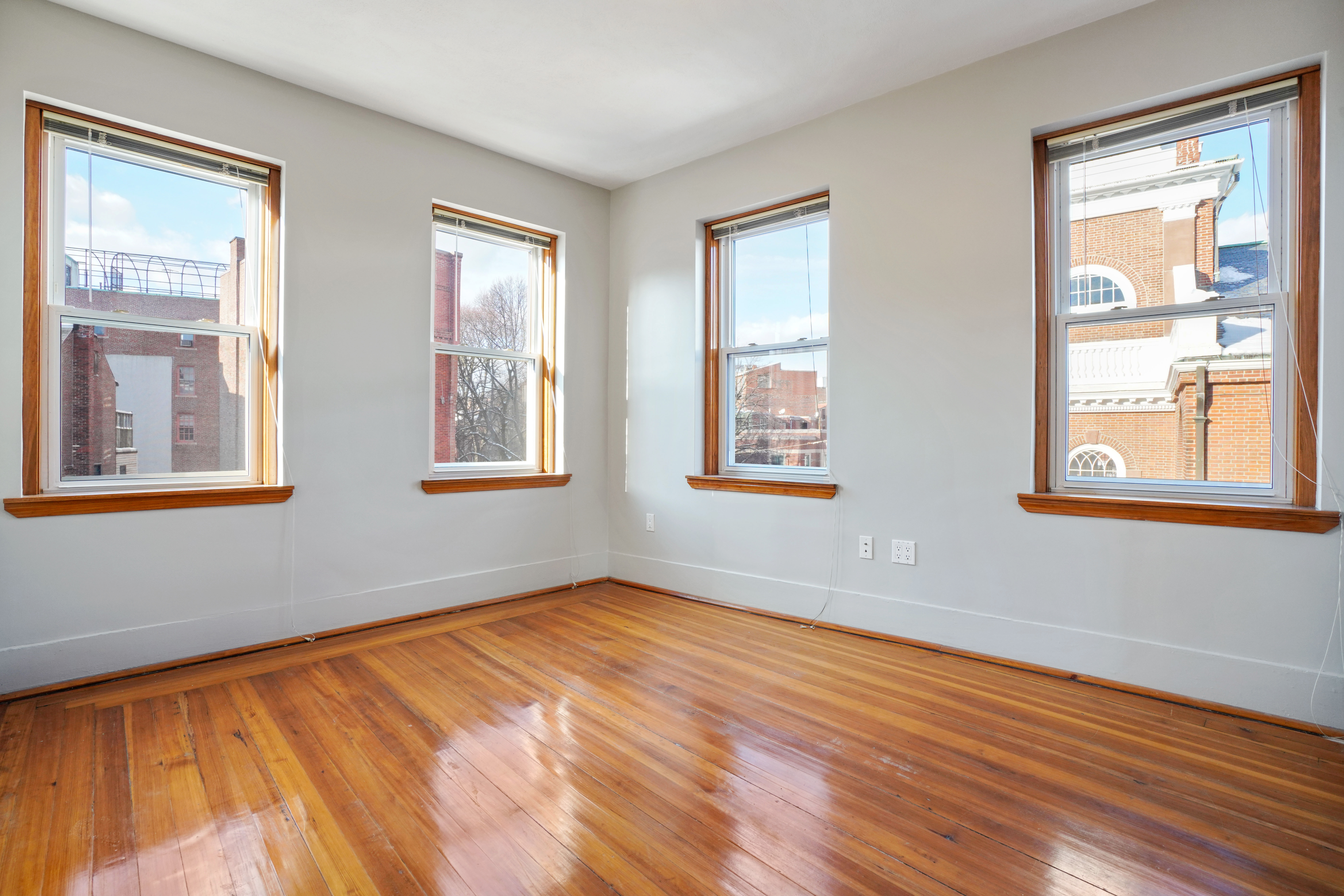 3.5 bed, 1 bath apartment for rent at 391 Hanover St Unit 3, North End — photo 10 of 17