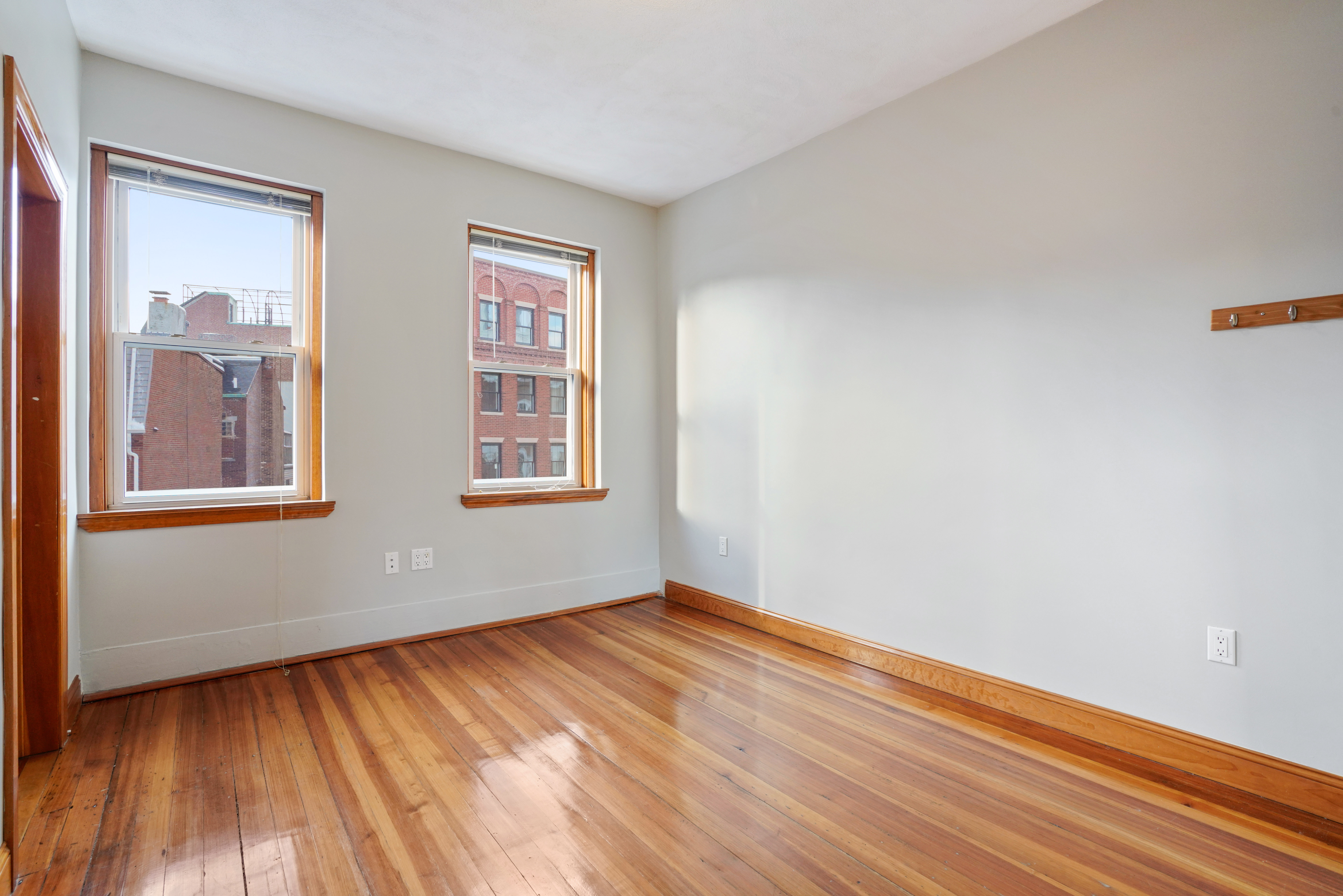 3.5 bed, 1 bath apartment for rent at 391 Hanover St Unit 3, North End — photo 13 of 17