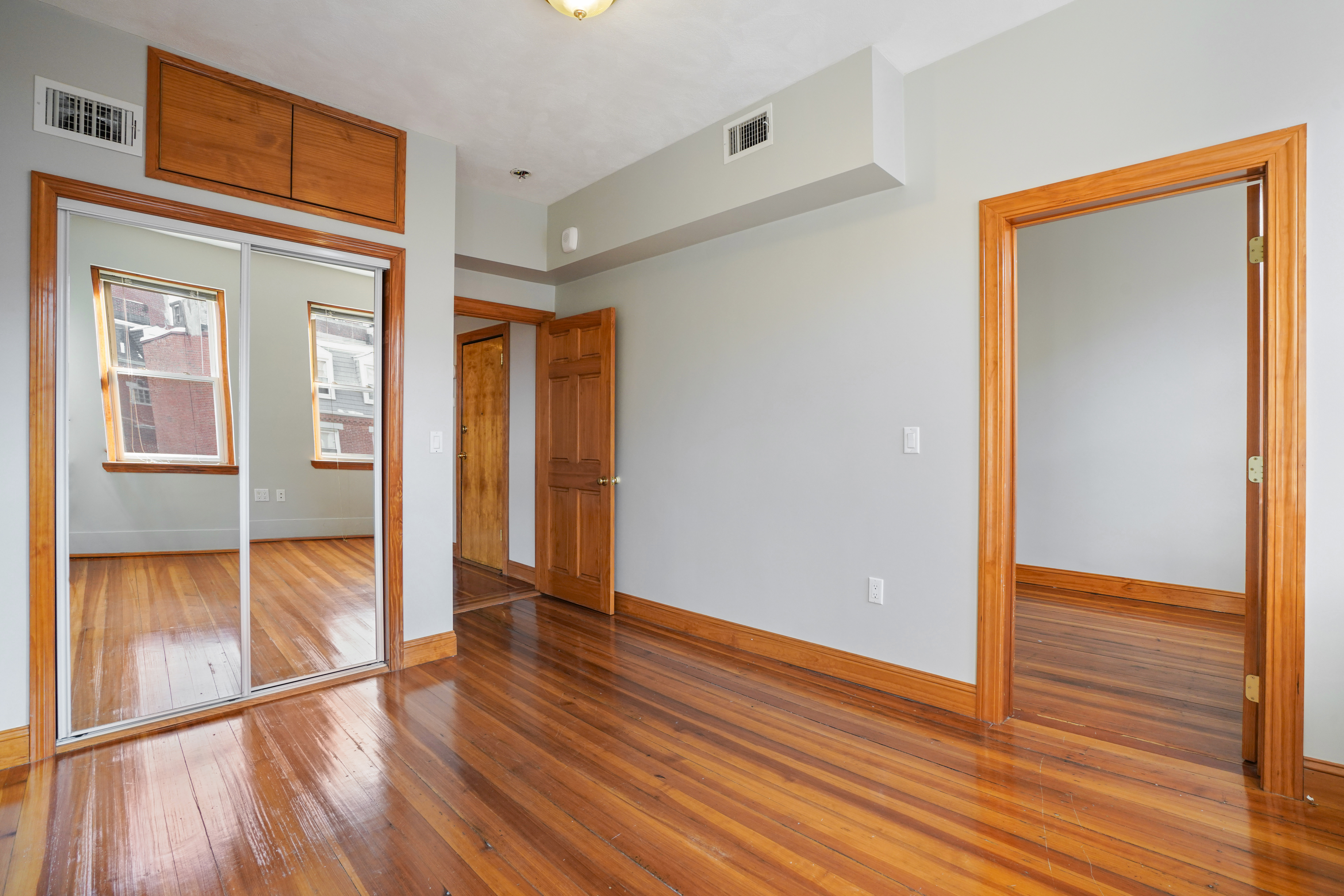 3.5 bed, 1 bath apartment for rent at 391 Hanover St Unit 3, North End — photo 6 of 17