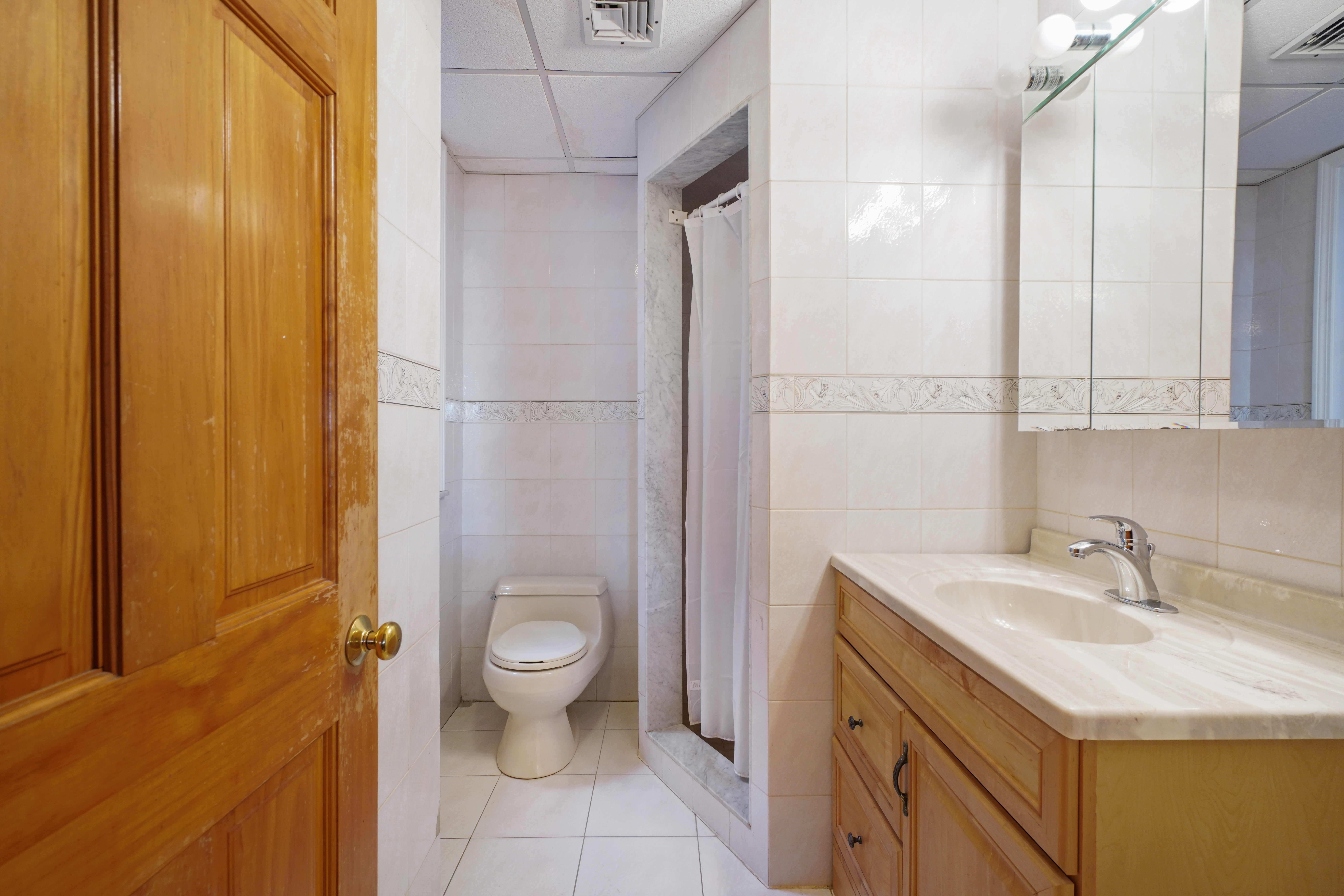 3.5 bed, 1 bath apartment for rent at 391 Hanover St Unit 3, North End — photo 17 of 17