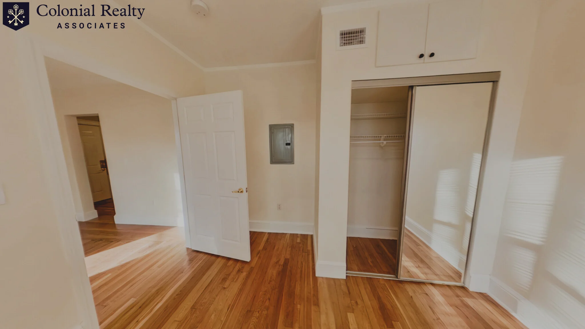 77 Thatcher St, North Brookline