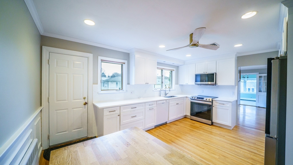 165 Evelyn Rd, Waban