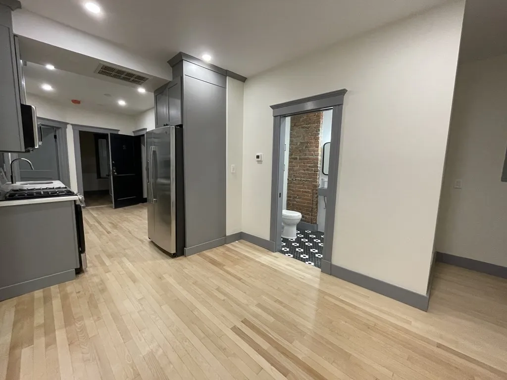 41 Long Ave, Brighton