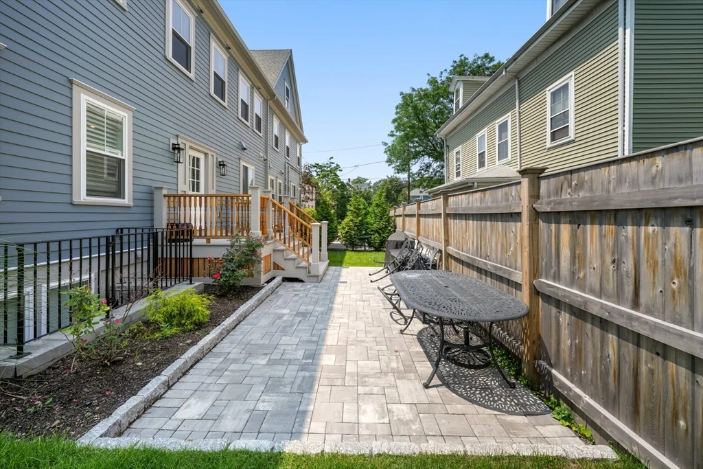 99 Crafts St, Newtonville
