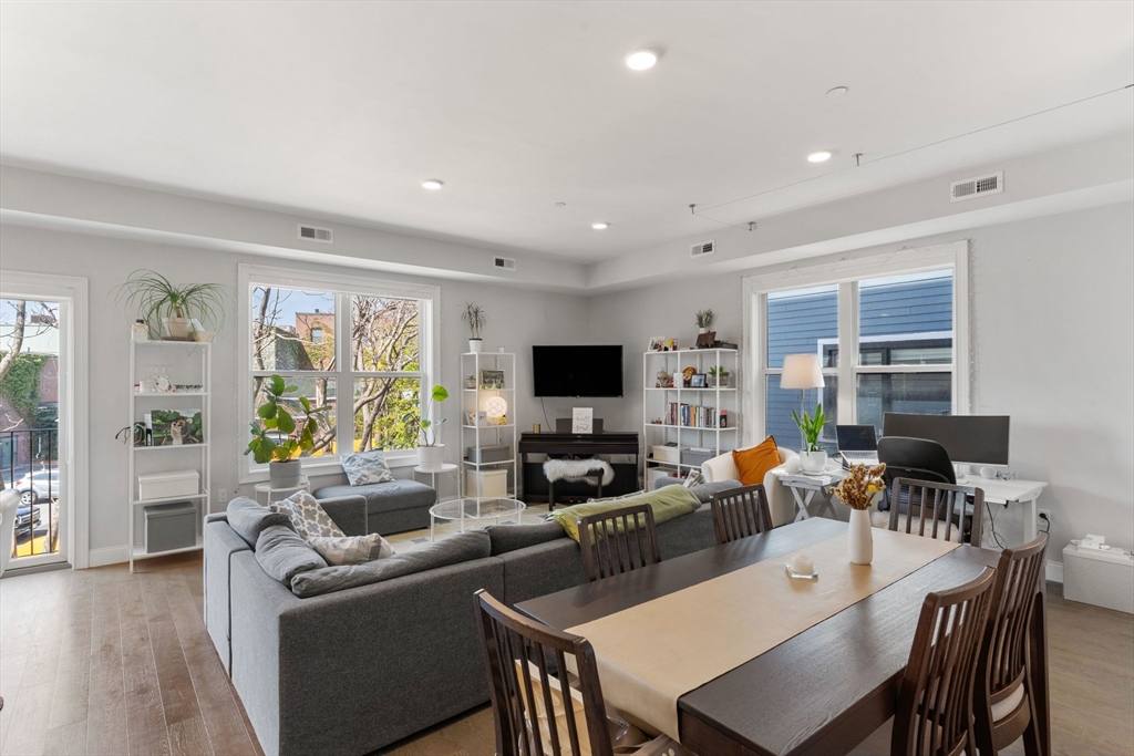 40 Medford St, Somerville