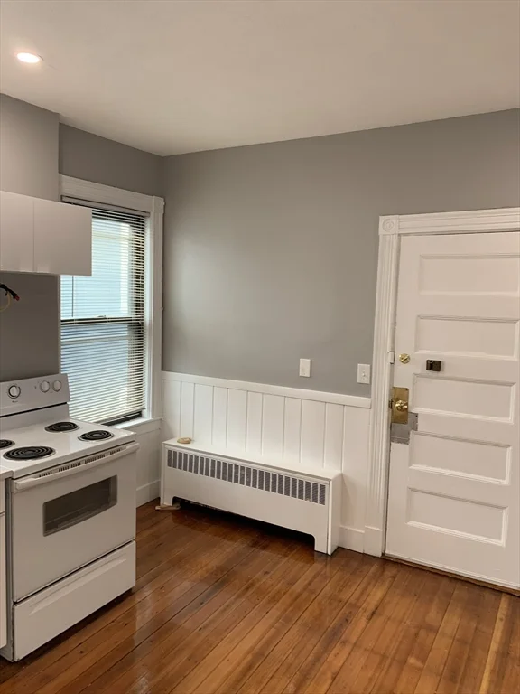 165 Chestnut Ave, Jamaica Plain