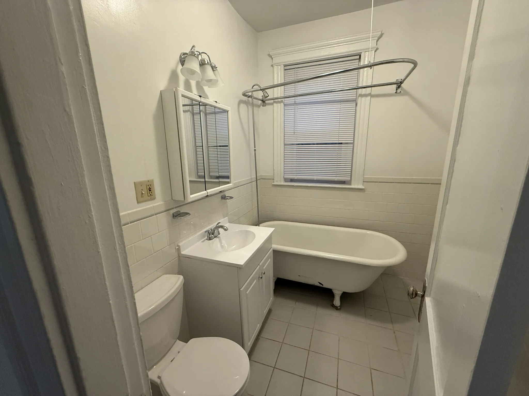 106 Queensberry St, Fenway