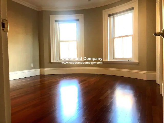 98 Waltham St, South End
