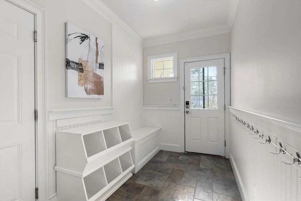 11 Bobolink Rd, Newton Lower Falls