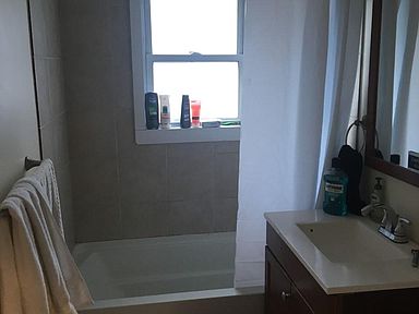 4 Iroquois St, Mission Hill