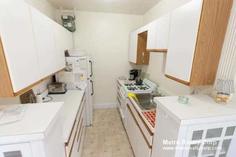 89 Strathmore Rd, Brighton