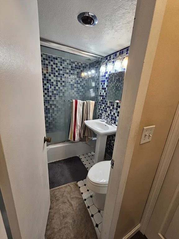 8 Whittier Pl, West End