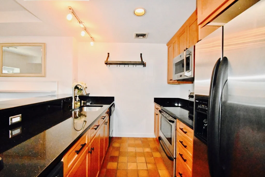 32 Fairfield, Back Bay