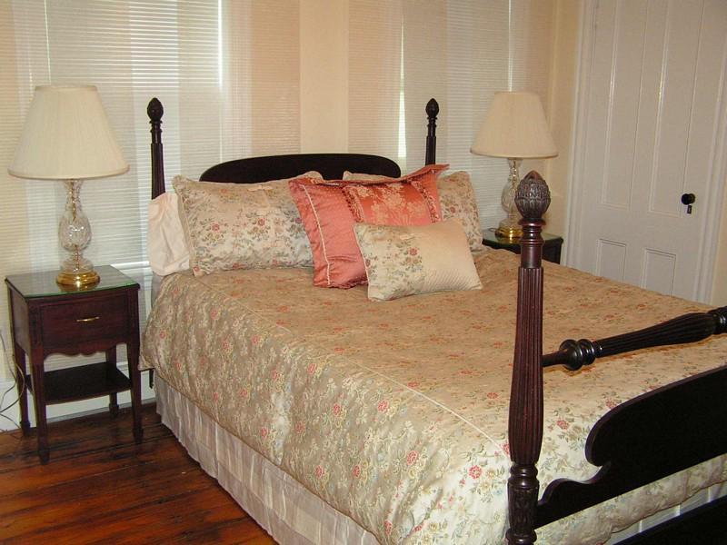 82 Holland St, Davis Square