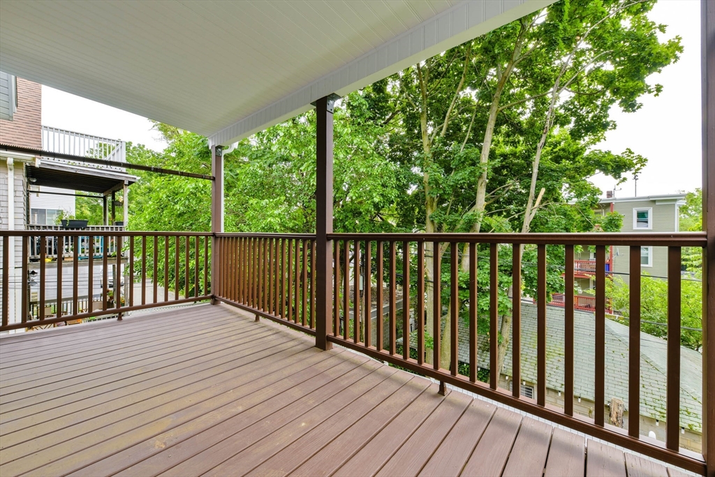 652 South, Roslindale