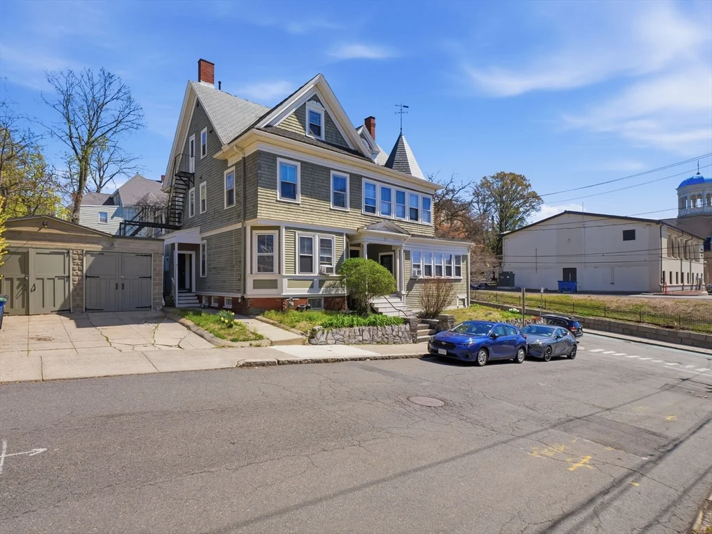 3 Monmouth St, Spring Hill