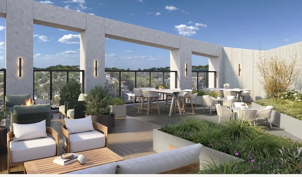 1515 Commonwealth Ave, Brighton