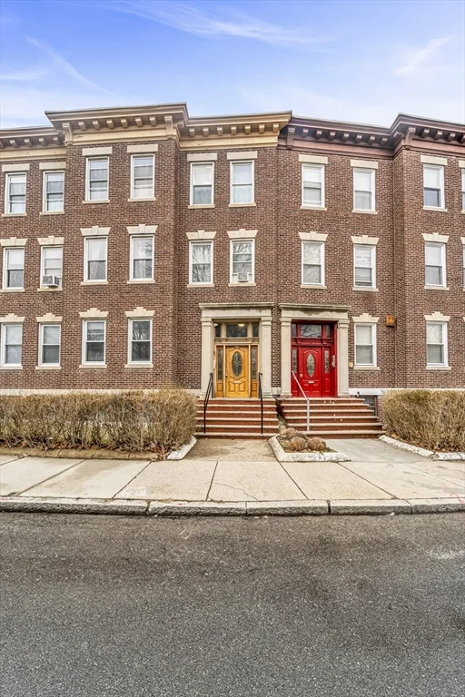 86 Winthrop St, Roxbury