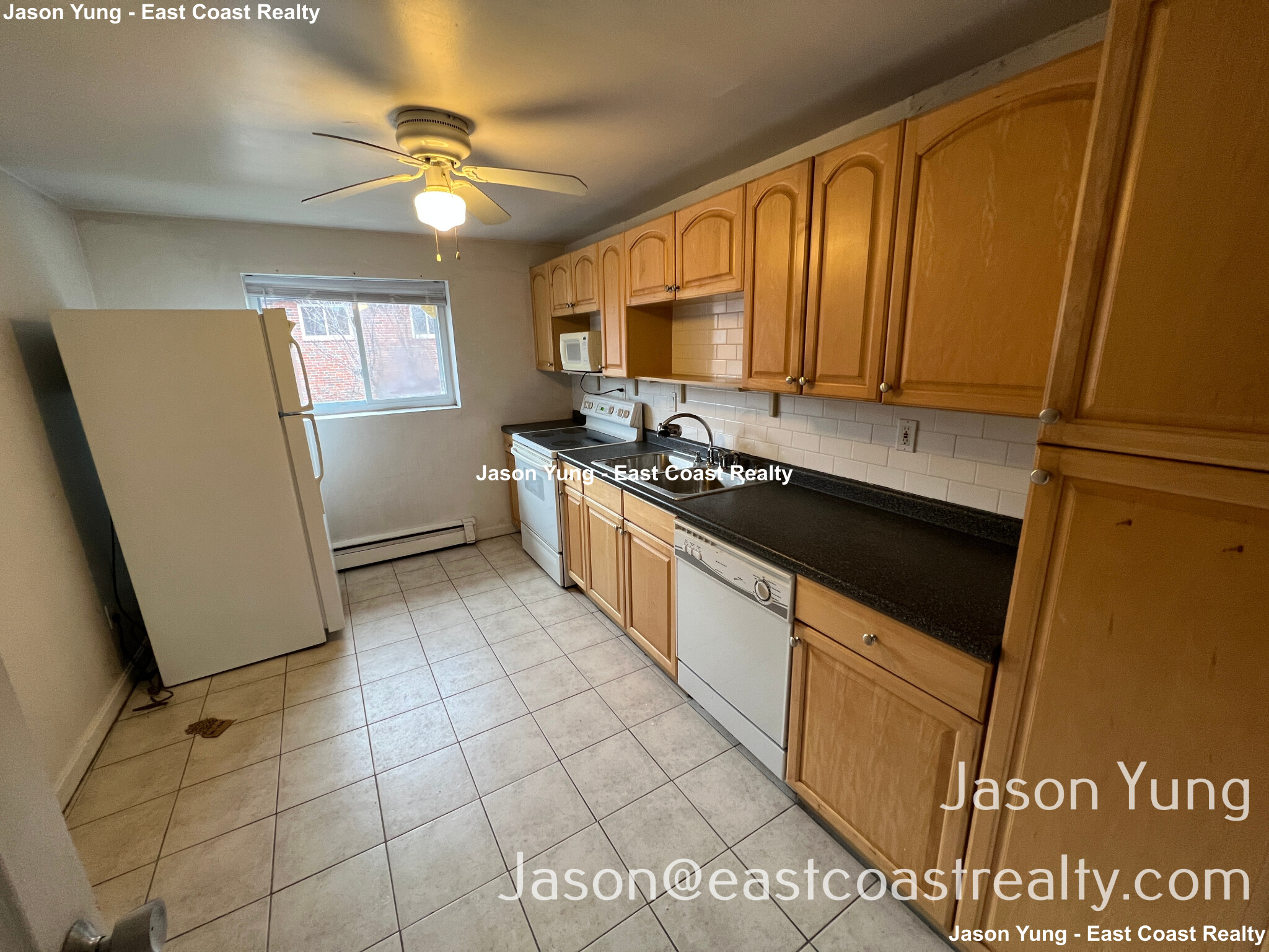 32 Bryon Rd, Chestnut Hill