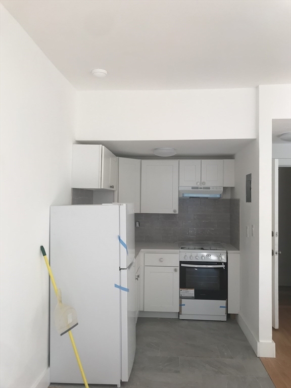 41 Strathmore Rd, Brighton