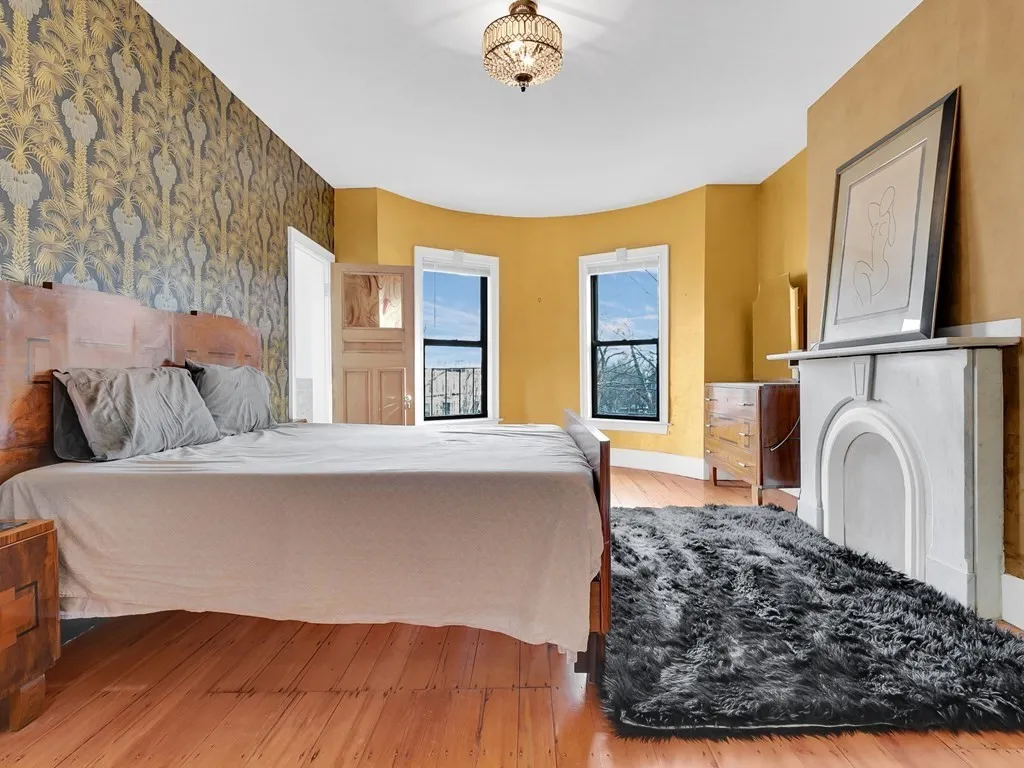 482 Columbus Ave, South End