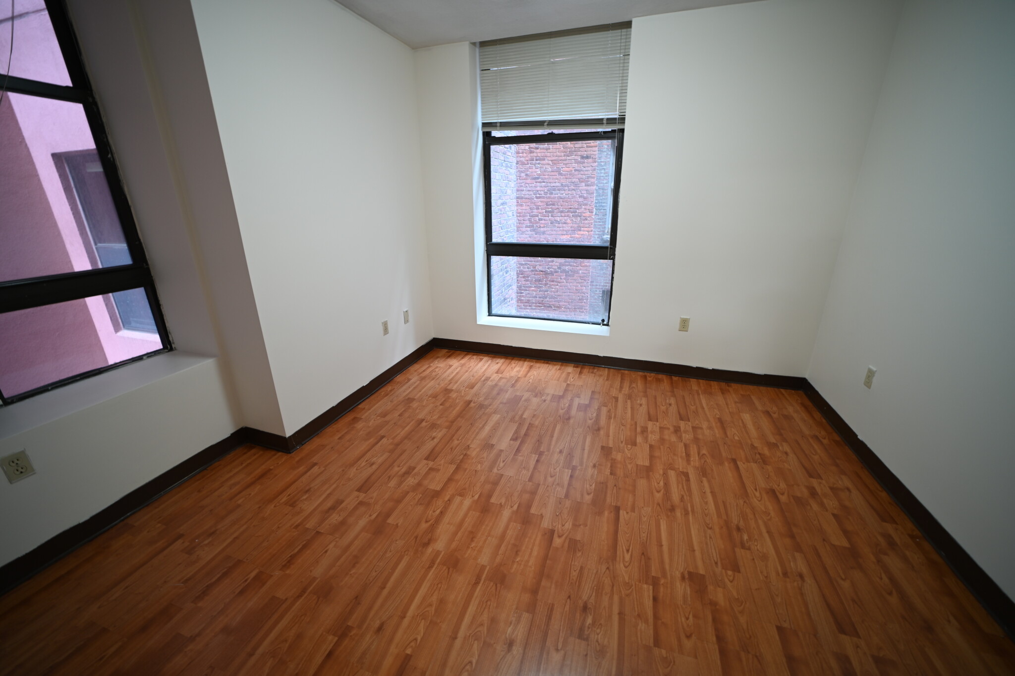 81 Essex St, Chinatown