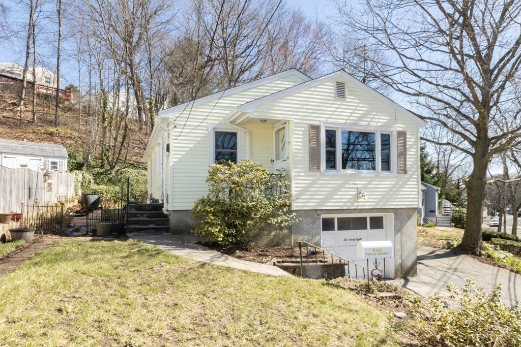 548 Poplar St, Roslindale