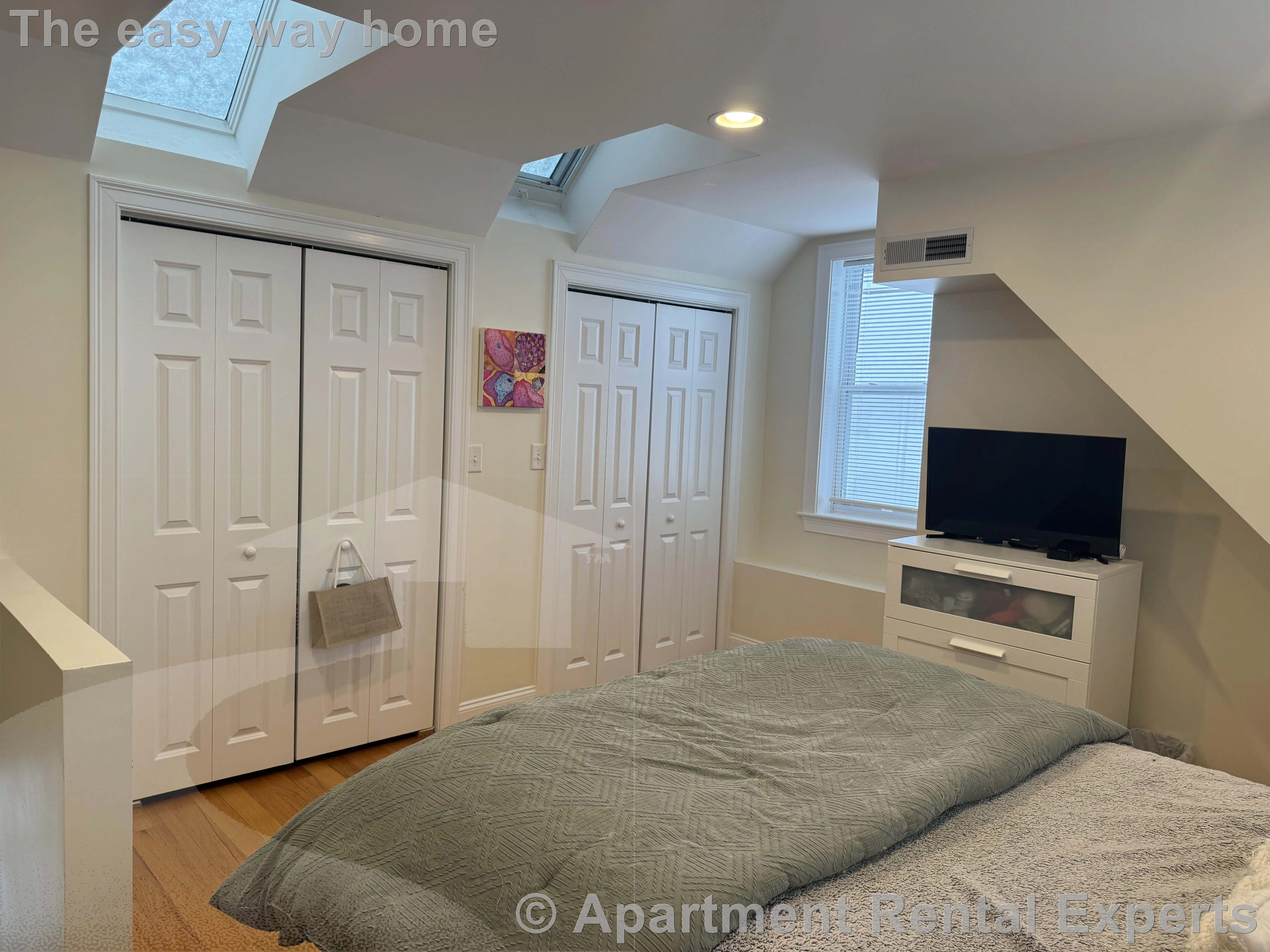 11 Winthrop Ct, Tufts