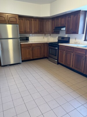 2 bed, 1 bath apartment for rent at 522 Watertown St Unit 2, Nonantum — photo 1 of 11