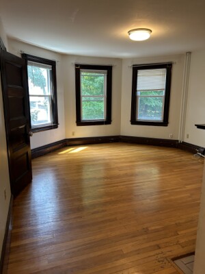2 bed, 1 bath apartment for rent at 522 Watertown St Unit 2, Nonantum — photo 2 of 11