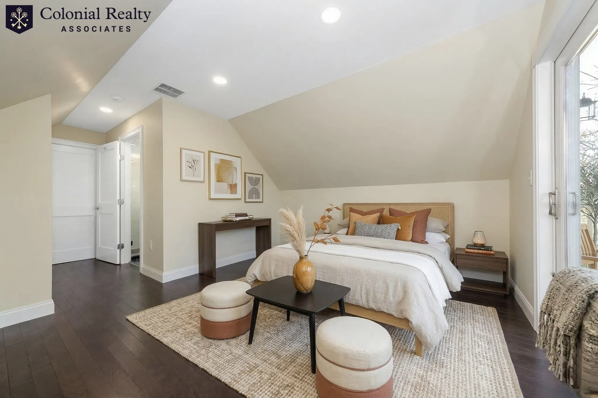 62 Bradbury Ave, Medford