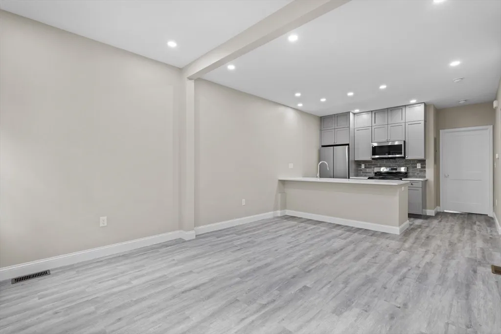 769 East Sixth, South Boston