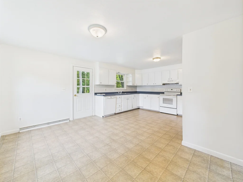 91 Old Post Rd, Sharon