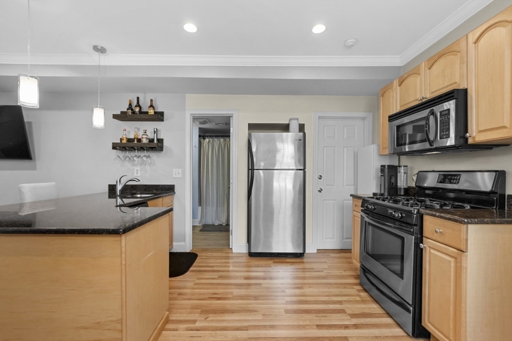 11 Columbia Rd, Wakefield