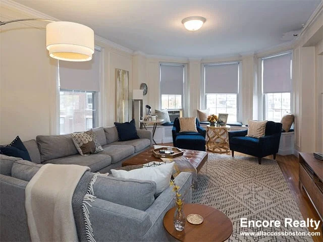 1264 Beacon St, North Brookline